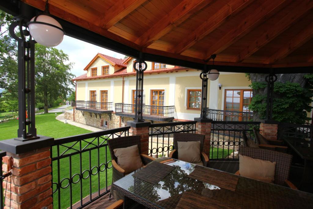 Hotel Gold Chotoviny Kültér fotó